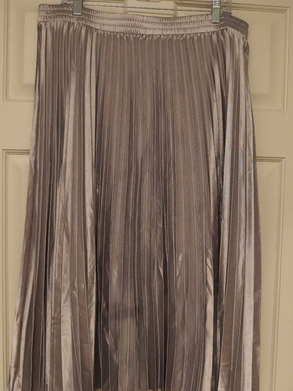 XXXL Silver Satin Pleated Midi Skirt Elastic Waist Shimmery Party Skirt